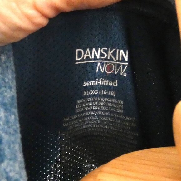 5 for $20 📢 Danskin Now Semi Fitted Dri More LS Thumb Hole 1/4 Zip Pullover - Picture 8 of 8